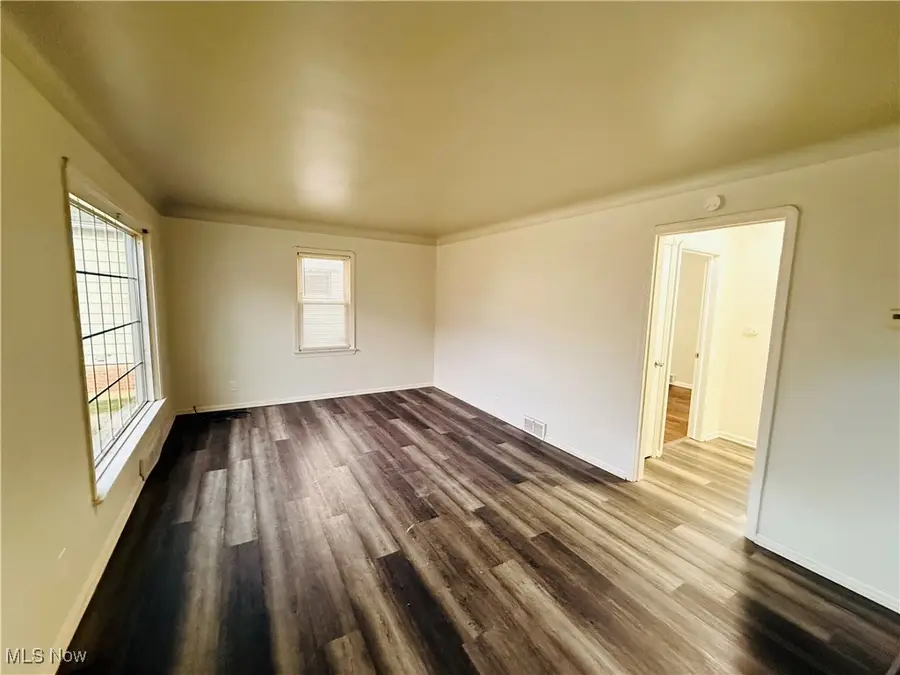 5239 Arch Street, Maple Heights, OH 44137 - Image #3