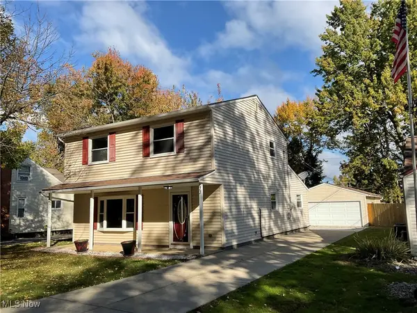 77 Keewaydin Drive, Timberlake, OH 44095