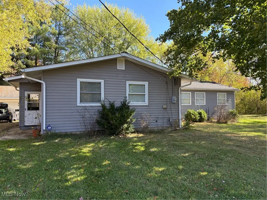 2477 Trellis Place, Roaming Shores, OH 44084 - Image #2