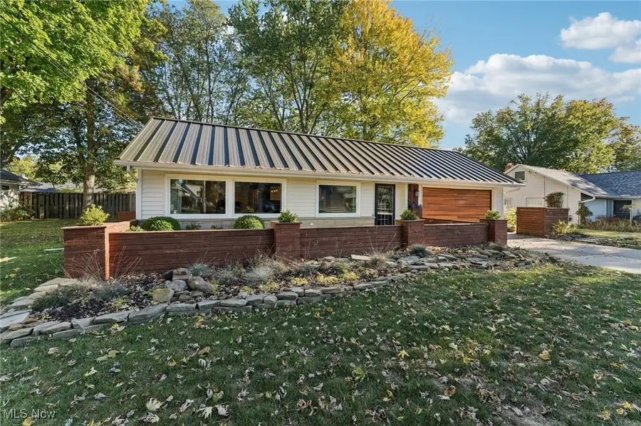 8797 Westlawn Boulevard, Olmsted Falls, OH 44138 - Image #3