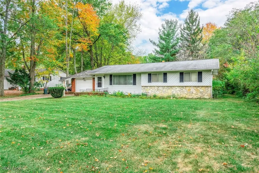 6580 Barton Road, North Olmsted, OH 44070 - Image #2