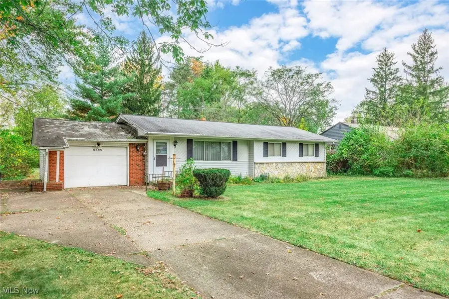 6580 Barton Road, North Olmsted, OH 44070 - Image #3