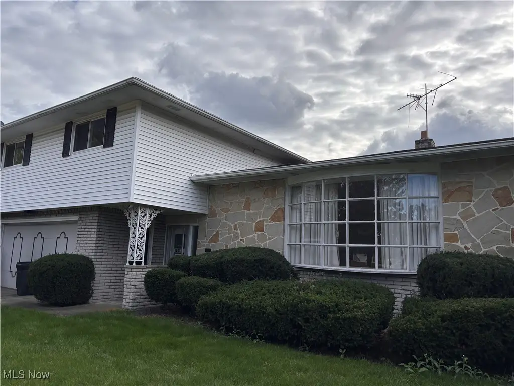 15983 Galemore Drive, Middleburg Heights, OH 44130 - Image #1