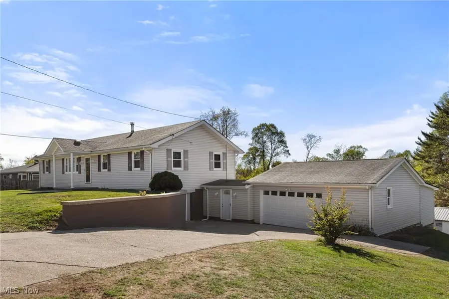 61060 Webb Heights Road, Shadyside, OH 43947 - Image #2