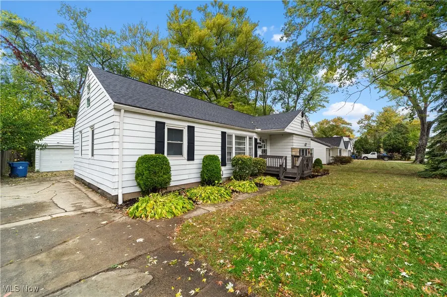 6086 Seminole Trail, Mentor On The Lake, OH 44060 - Image #2