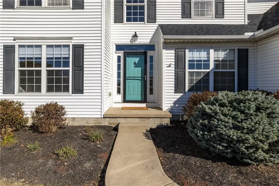 38316 Overlook Court, North Ridgeville, OH 44039 - Image #2