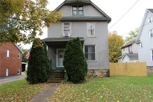 306 E Chestnut Street, Lisbon, OH 44432