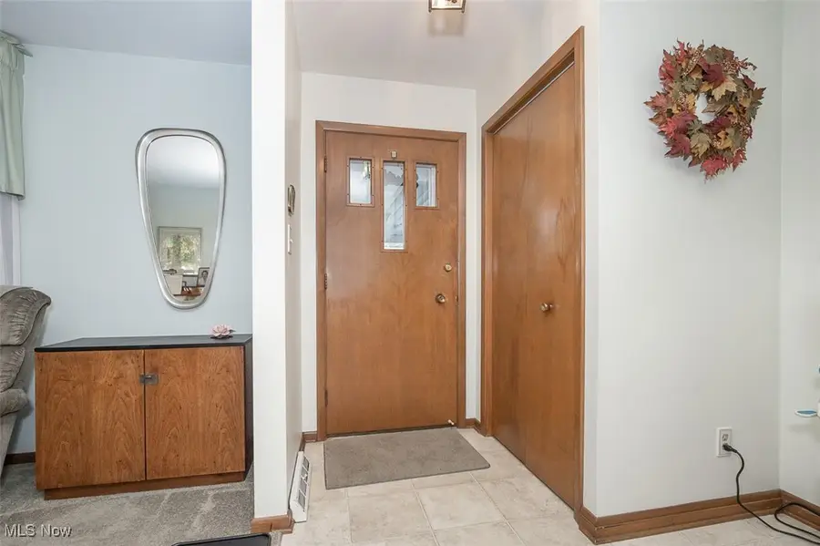 8501 Pin Oak Drive, Parma, OH 44130 - Image #3