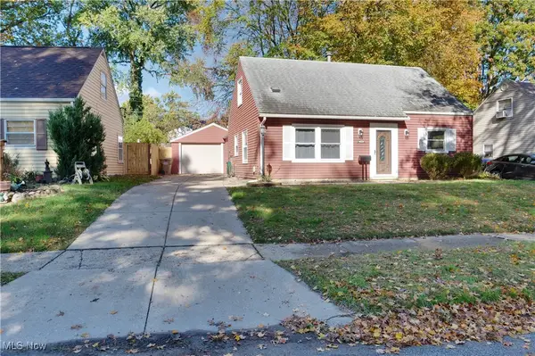 1521 Anderson Road, Cuyahoga Falls, OH 44221