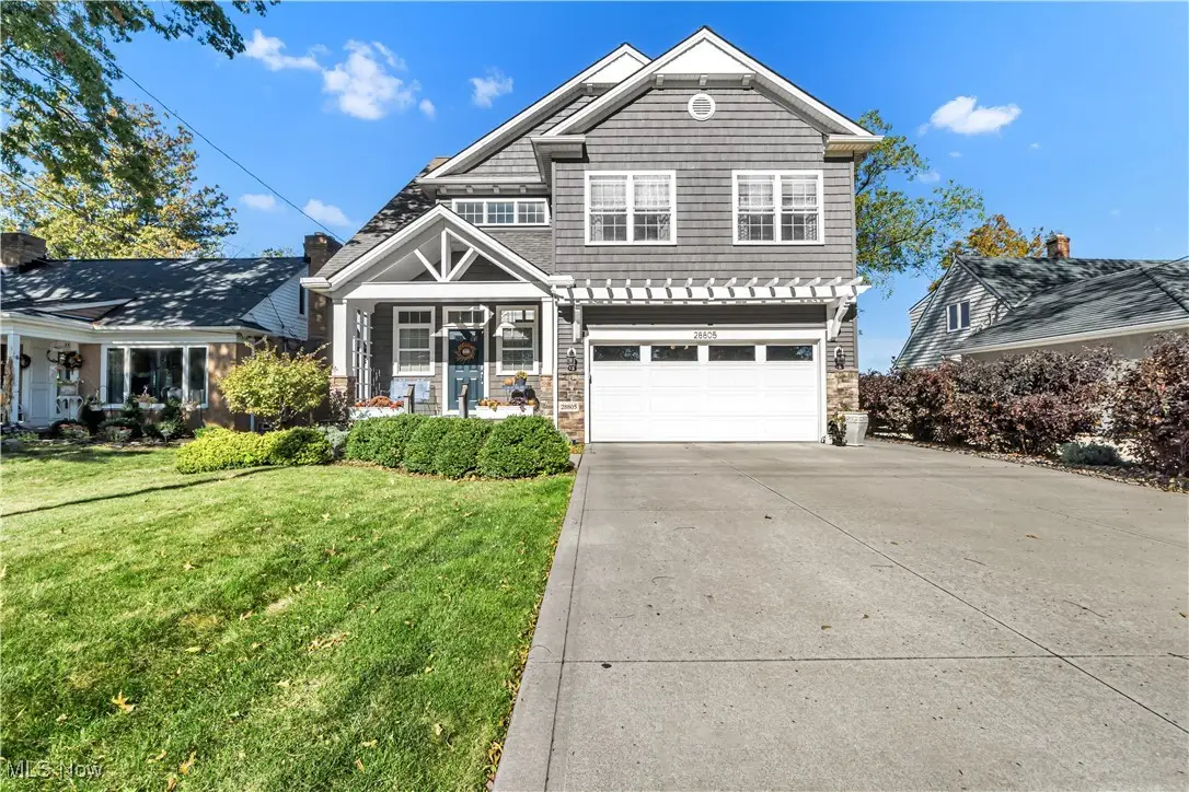 28805 Cresthaven Drive, Willowick, OH 44095 - Image #1