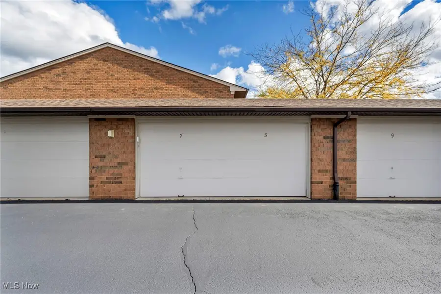 1263 Lost Nation Road #5, Willoughby, OH 44094 - Image #2