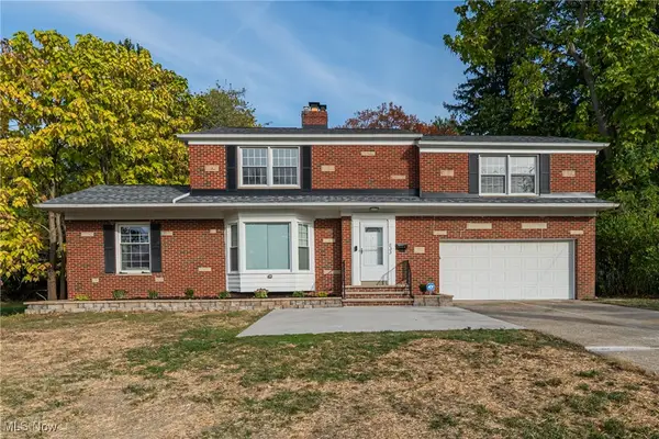 833 E 250th Street, Euclid, OH 44132