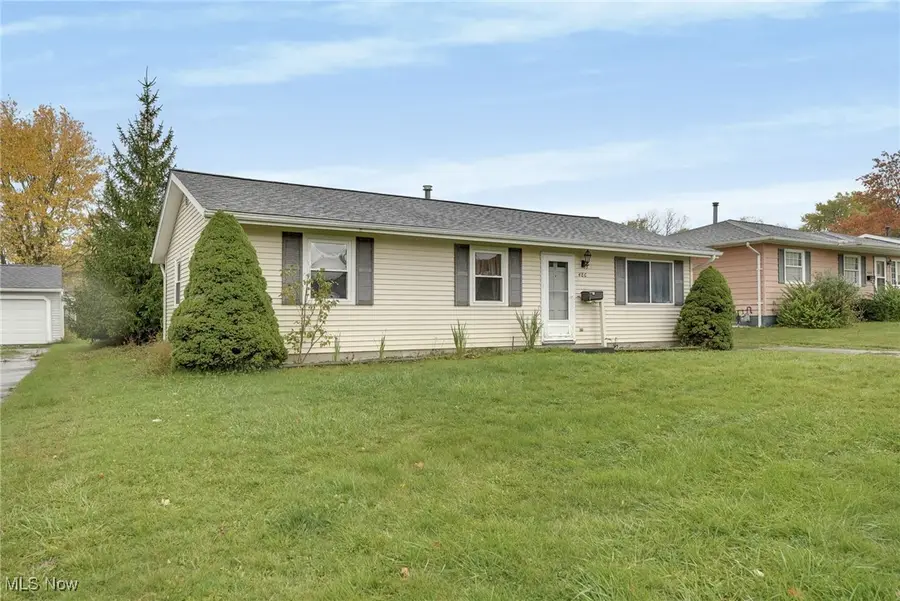 486 Myra Drive, Chardon, OH 44024 - Image #2