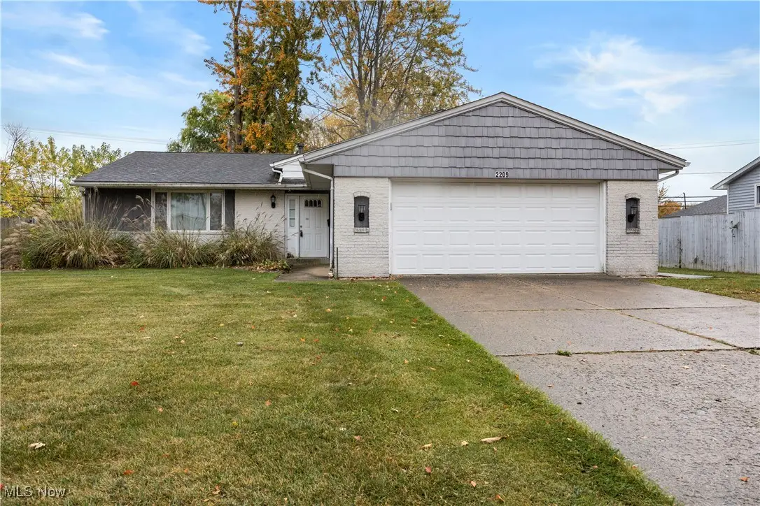 2209 W 40th Street, Lorain, OH 44053 - Image #1
