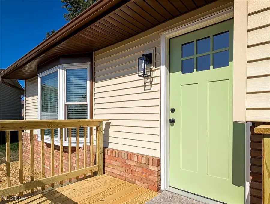 2840 Farmington Sw Circle, Canton, OH 44706 - Image #2