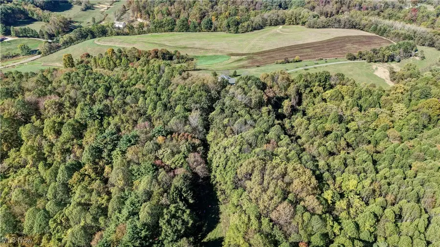 577 May Valley Sw Road, New Philadelphia, OH 44663 - Image #3