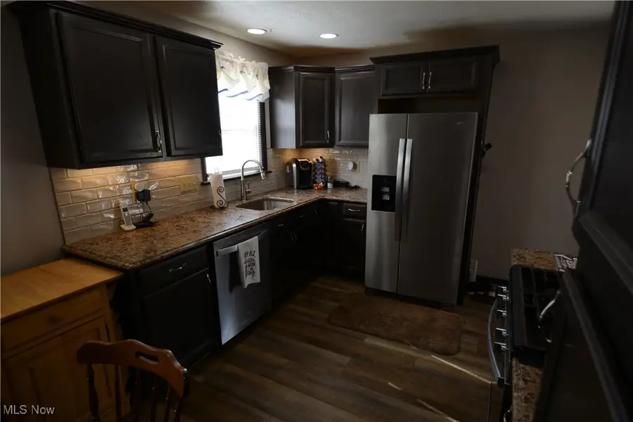 525 W Omar Street, Struthers, OH 44471 - Image #3