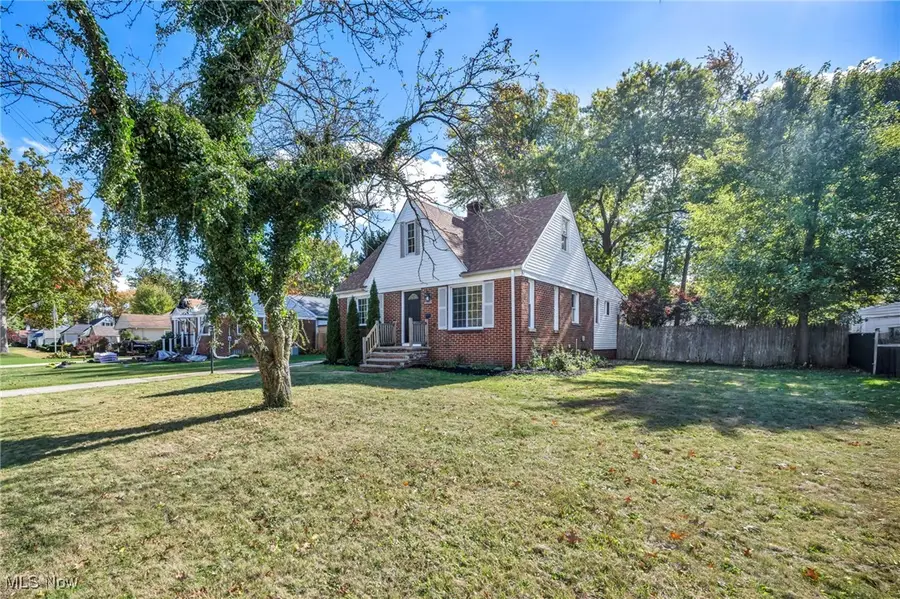 23181 Marion Road, North Olmsted, OH 44070 - Image #3