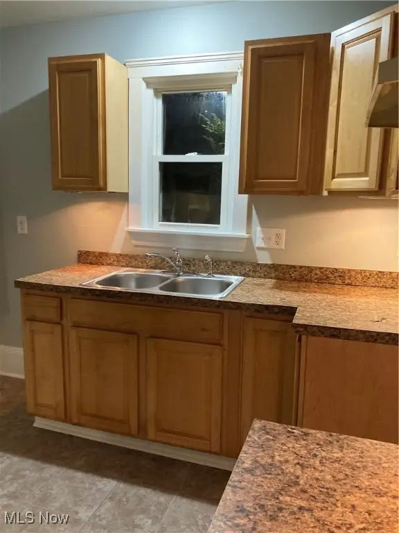 3704 Dawning Avenue, Cleveland, OH 44109 - Image #2