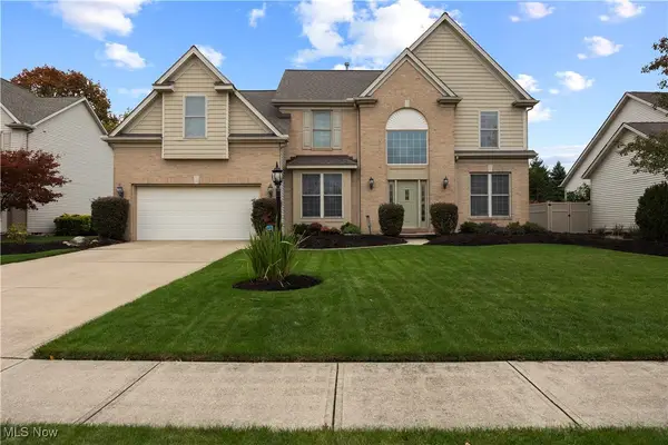 15379 Old Oak Drive, Strongsville, OH 44149