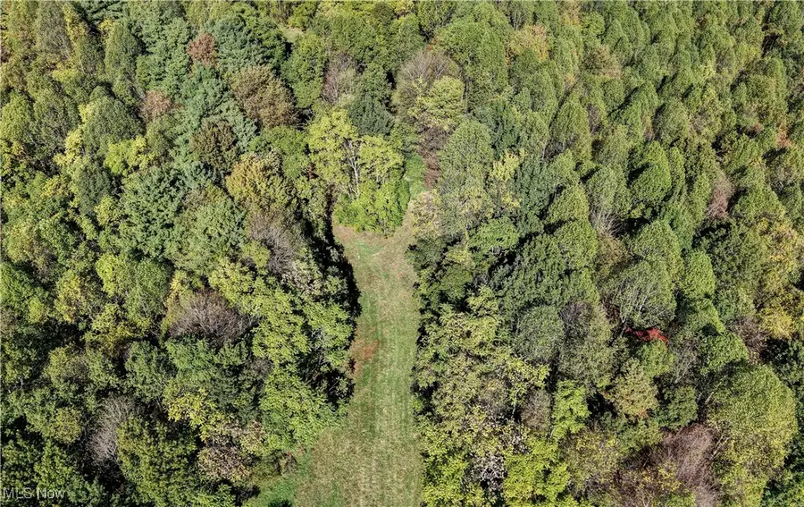 577 May Valley Sw Road #b, New Philadelphia, OH 44663 - Image #2