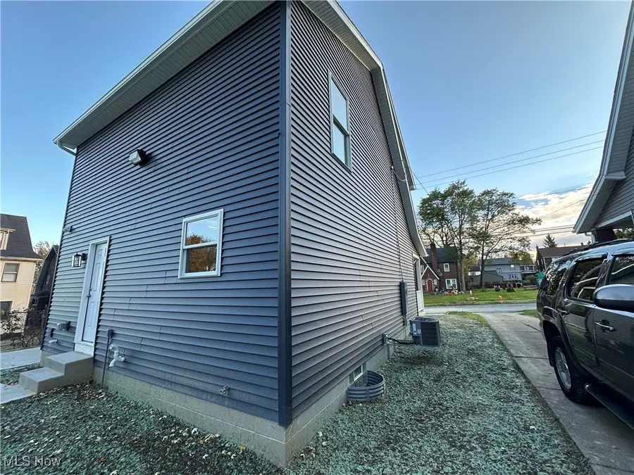 210 Granada Avenue, Youngstown, OH 44504 - Image #3