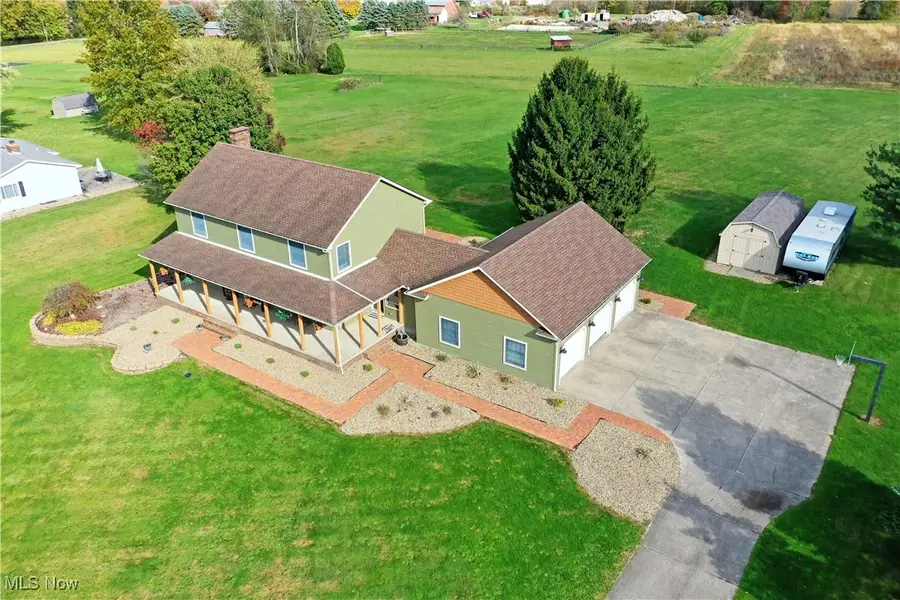 2486 Waynewood Ne Drive, Fowler, OH 44418 - Image #2