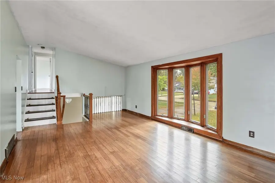 24758 Doe Drive, North Olmsted, OH 44070 - Image #2