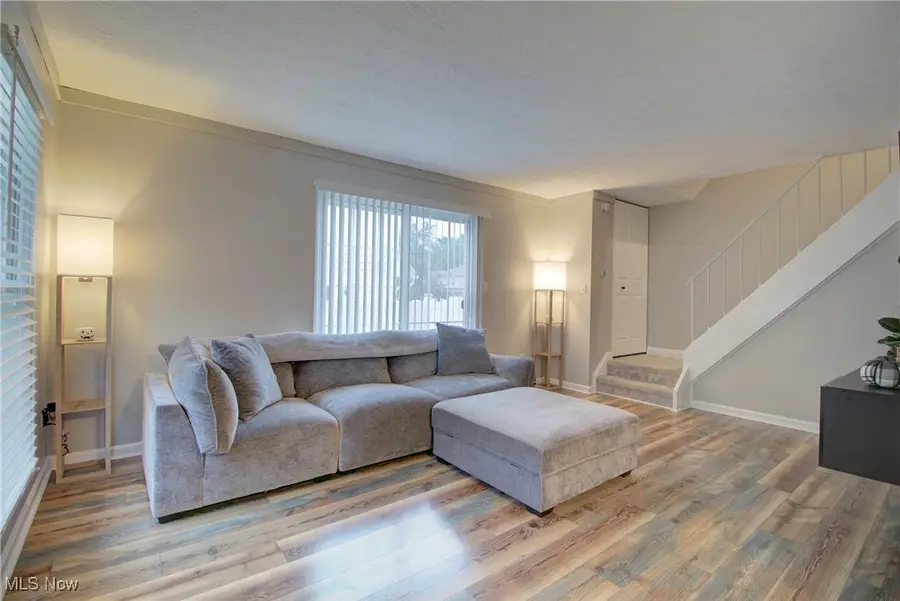 20406 Williamsburg Court, Middleburg Heights, OH 44130 - Image #3