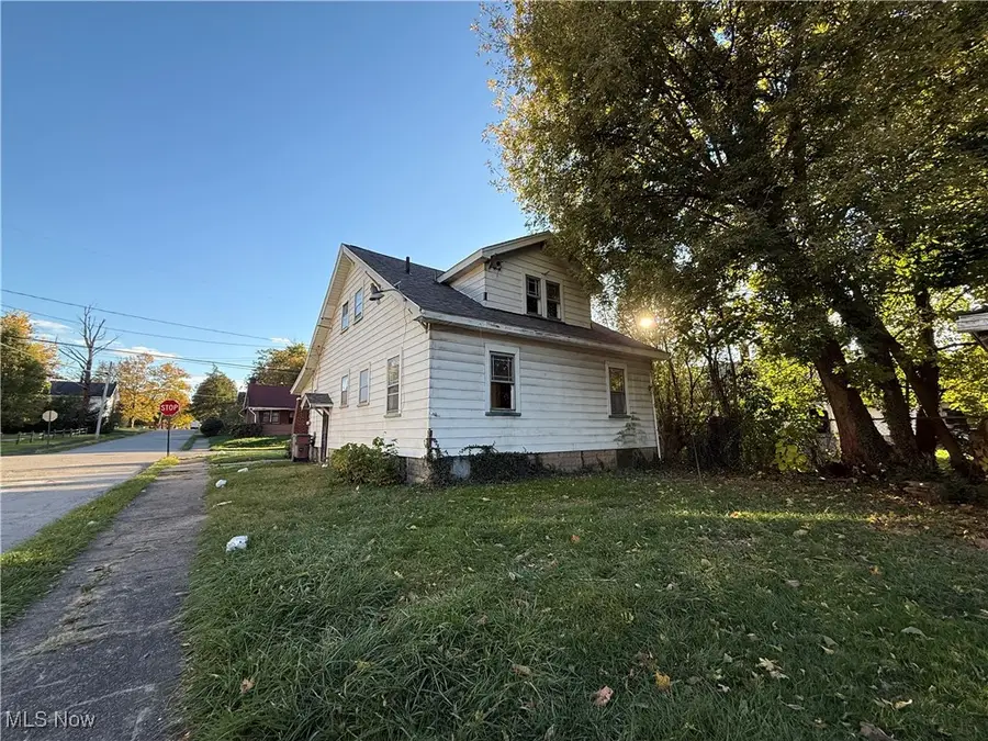 802 W Laclede Avenue, Youngstown, OH 44511 - Image #2