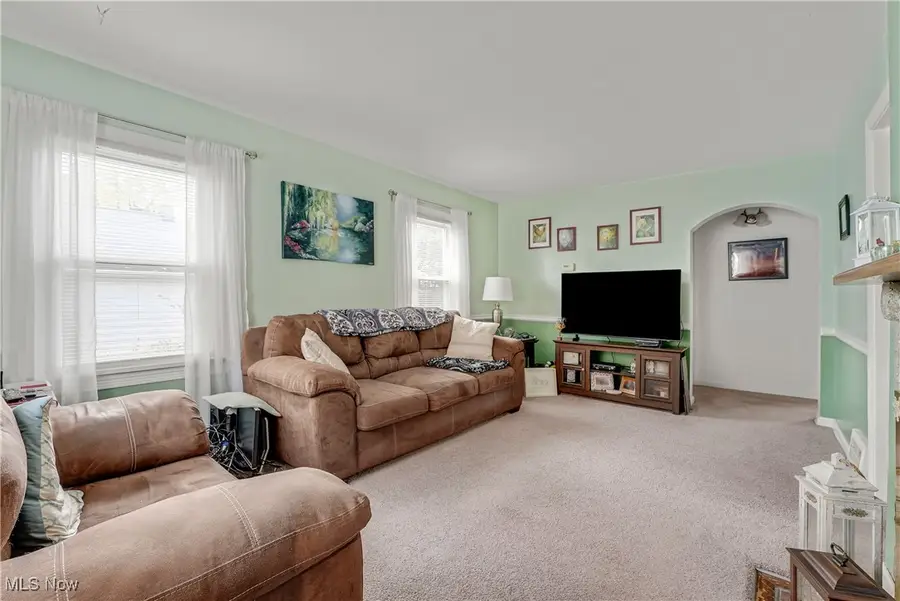 5079 Haverford Drive, Lyndhurst, OH 44124 - Image #2