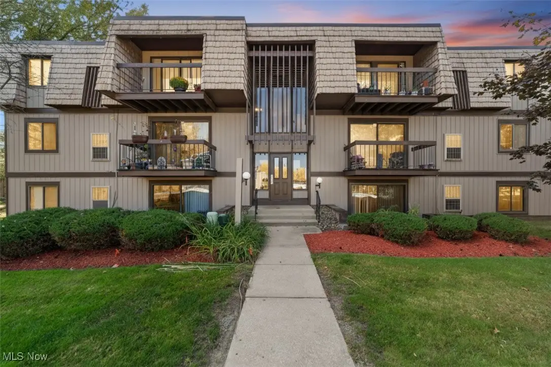 9510 Cove Drive #C-12, North Royalton, OH 44133 - Image #1