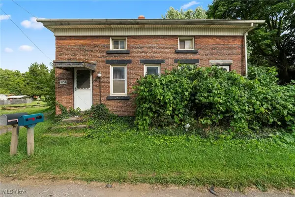 3054 Alliance Nw Road, Malvern, OH 44644