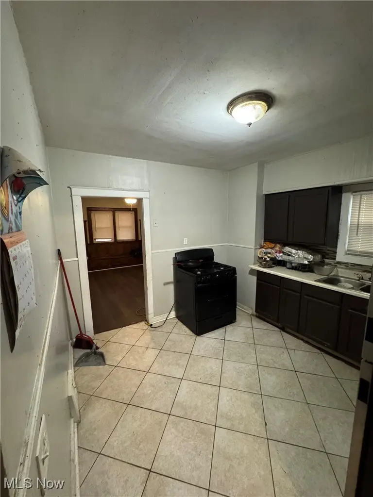 1369 Hampton Road, East Cleveland, OH 44112 - Image #3