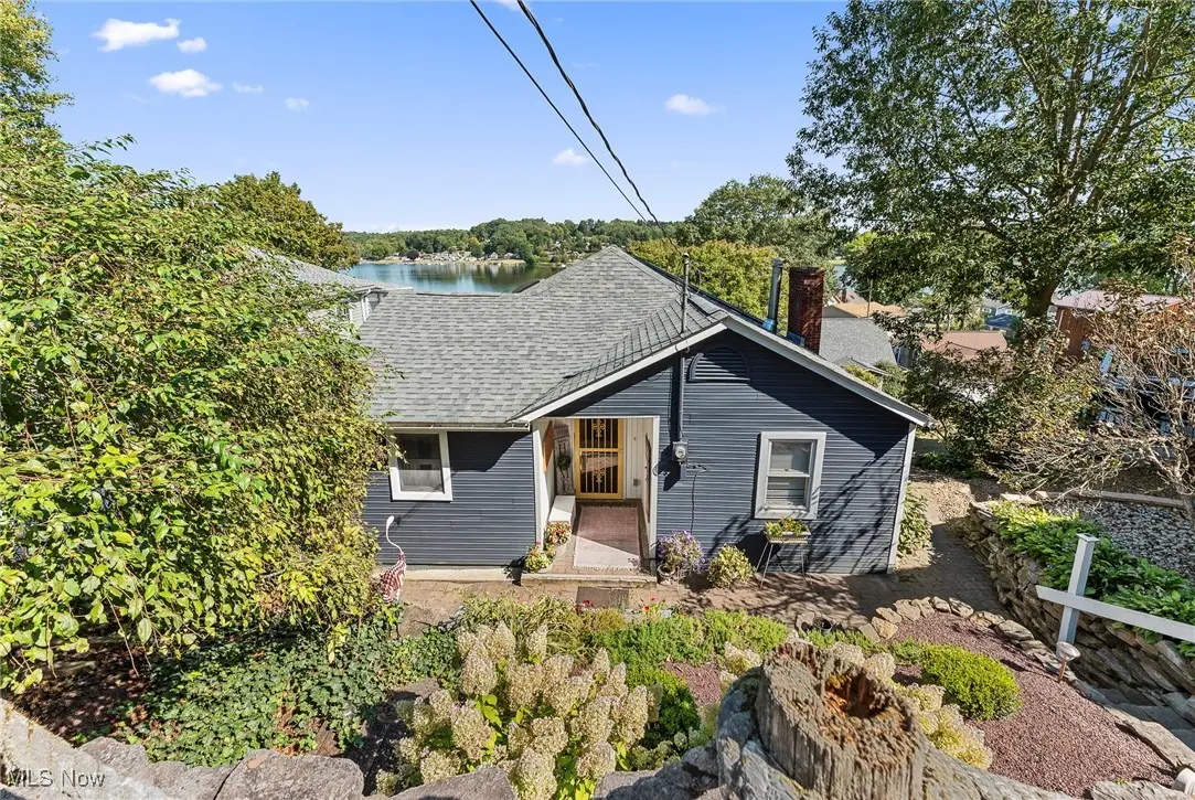 32042 Sunset Drive, Hanoverton, OH 44423 - Image #1