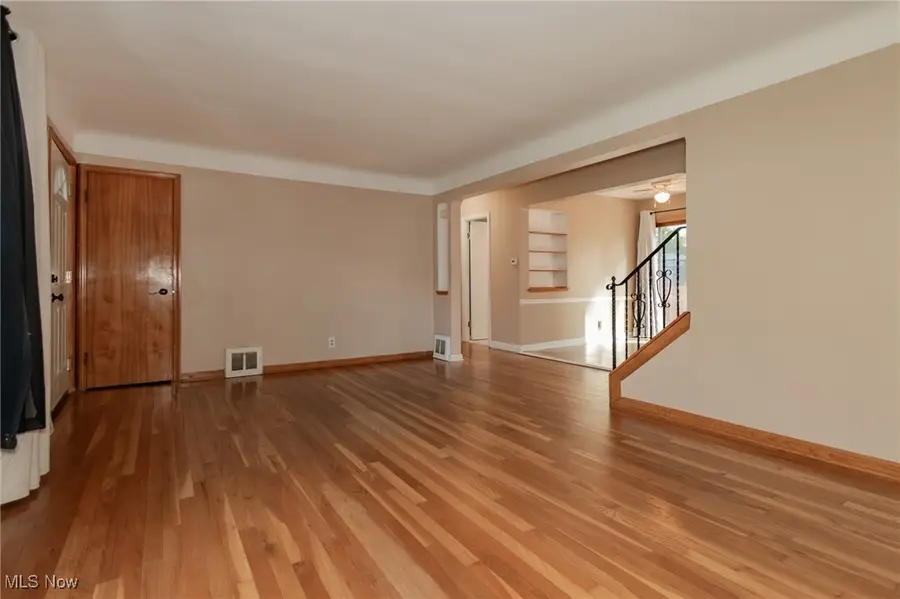 1111 E Miner Road, Mayfield Heights, OH 44124 - Image #3