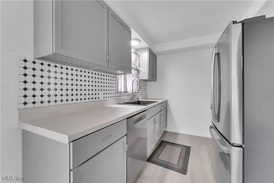 608 Maplewood Avenue, Struthers, OH 44471 - Image #2