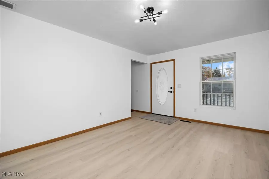 132 Warden Avenue, Elyria, OH 44035 - Image #3