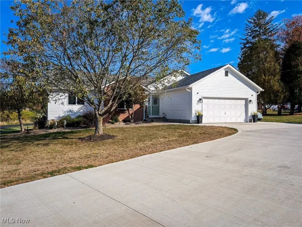 546 E Mohawk Drive, Malvern, OH 44644 - Image #1