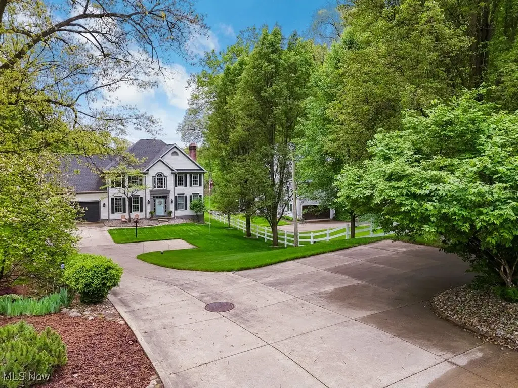 196 Lake Front Drive, Akron, OH 44319 - Image #1