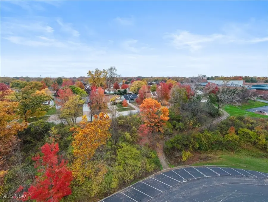 7444 Briarcliff Parkway, Middleburg Heights, OH 44130 - Image #3