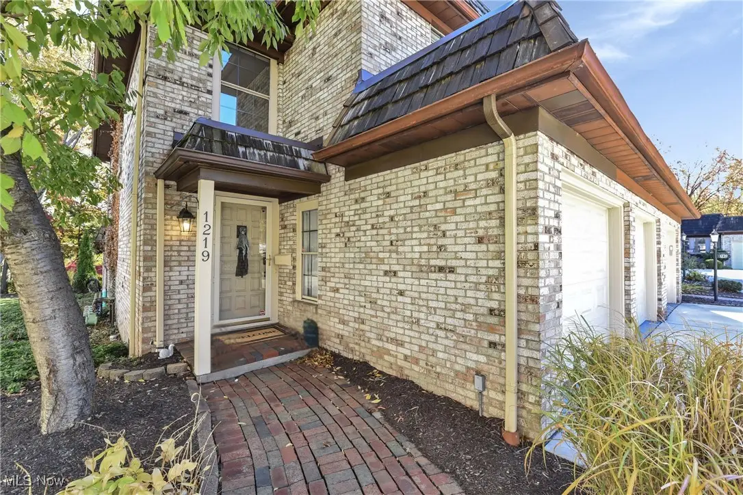 1219 Harwich Court, Rocky River, OH 44116 - Image #1