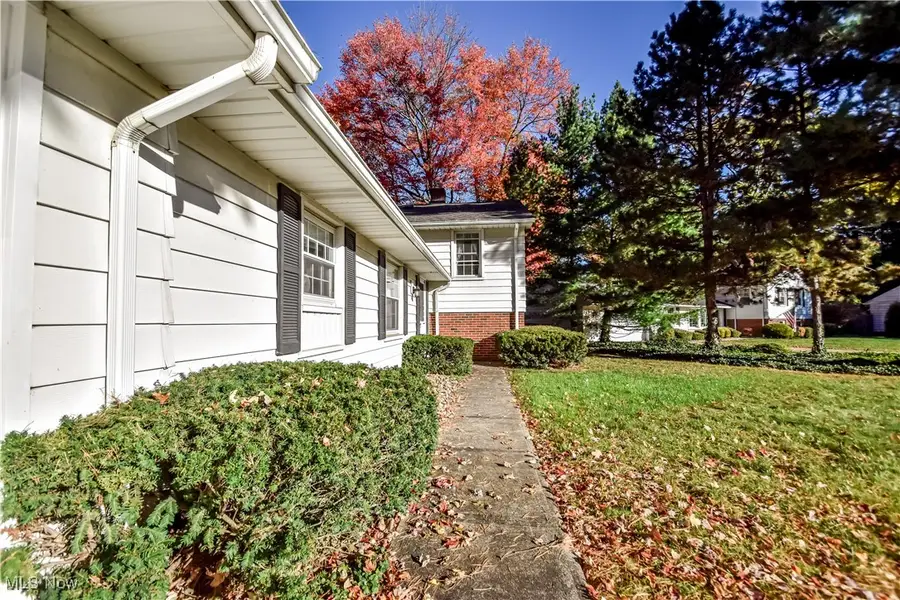 6145 Hemingway Road, Mayfield, OH 44143 - Image #2