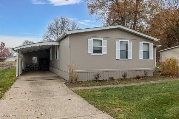 Address Withheld By Seller, Olmsted Twp, OH 44138