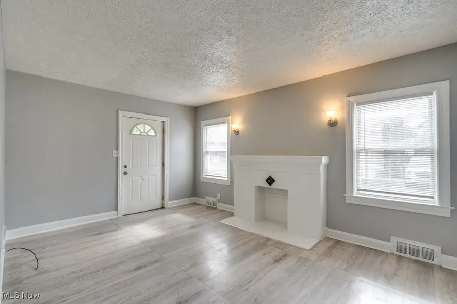 1023 Wertz Sw Avenue, Canton, OH 44710 - Image #2