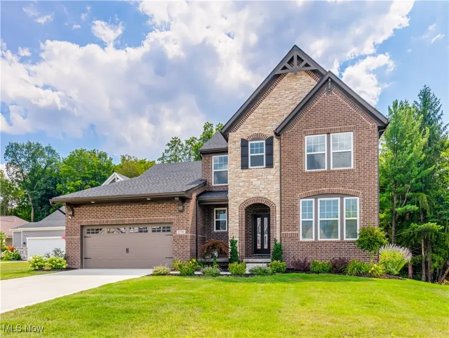 2770 Weeping Pine Drive, Medina, OH 44256 - Image #2