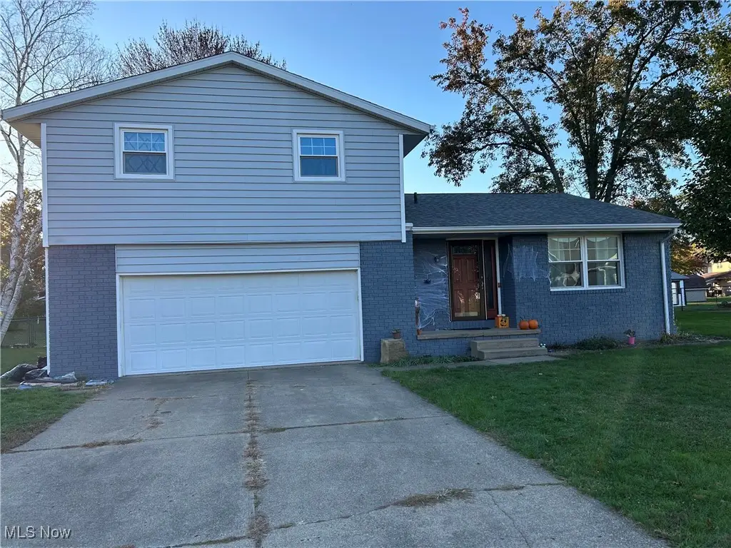 1224 Goshen Se Avenue, New Philadelphia, OH 44663 - Image #1