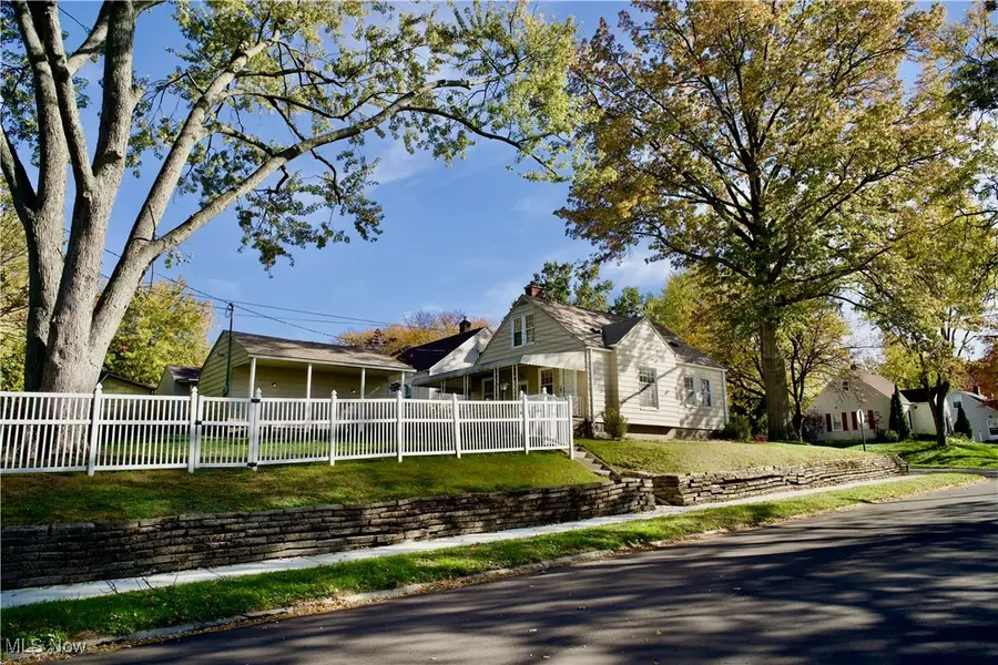 1595 Evergreen Avenue, Akron, OH 44301 - Image #3