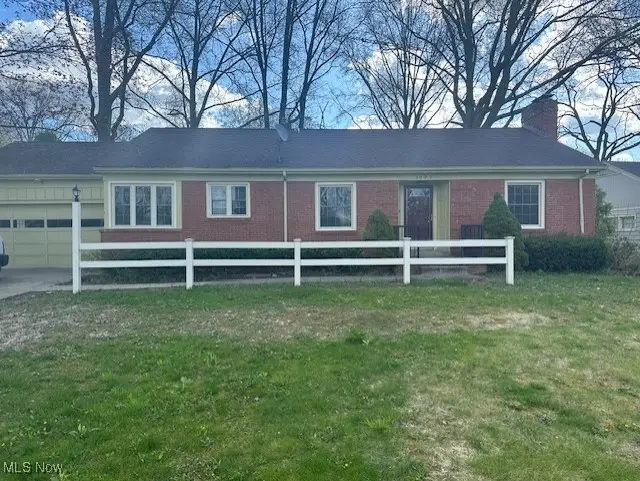 4095 Stratford Road, Youngstown, OH 44512 - Image #1