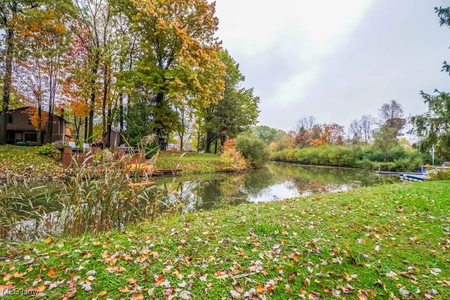 10247 Smugglers Cove, Aurora, OH 44202 - Image #2